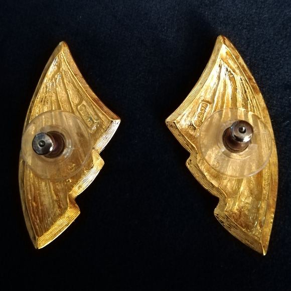 Vintage Enameled Pink & Gold Necklace & Earrings Set by Napier - Picture 7 of 10